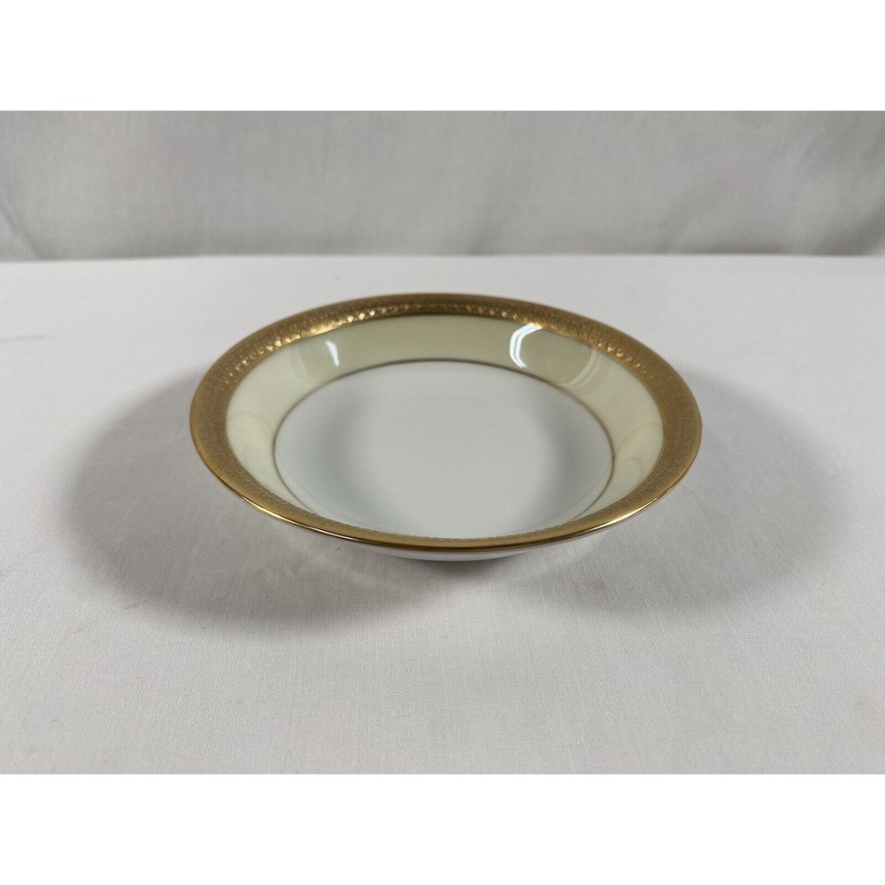 Bavaria Tirschenreuth Bavaria 4246 China Gold Trim 5” Fruit Dessert Bowl #19